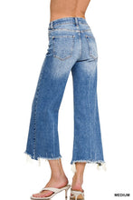 Load image into Gallery viewer, Shelby Cropped Denim

