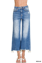 Load image into Gallery viewer, Shelby Cropped Denim
