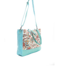 Load image into Gallery viewer, Mariposa Weekender Bag Small
