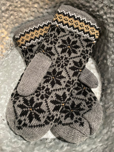 Snowflake Mittens
