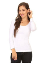 Load image into Gallery viewer, Seamless Long Sleeve Scoop Neck Top
