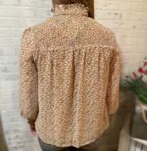 Load image into Gallery viewer, Walk in the Park Blouse
